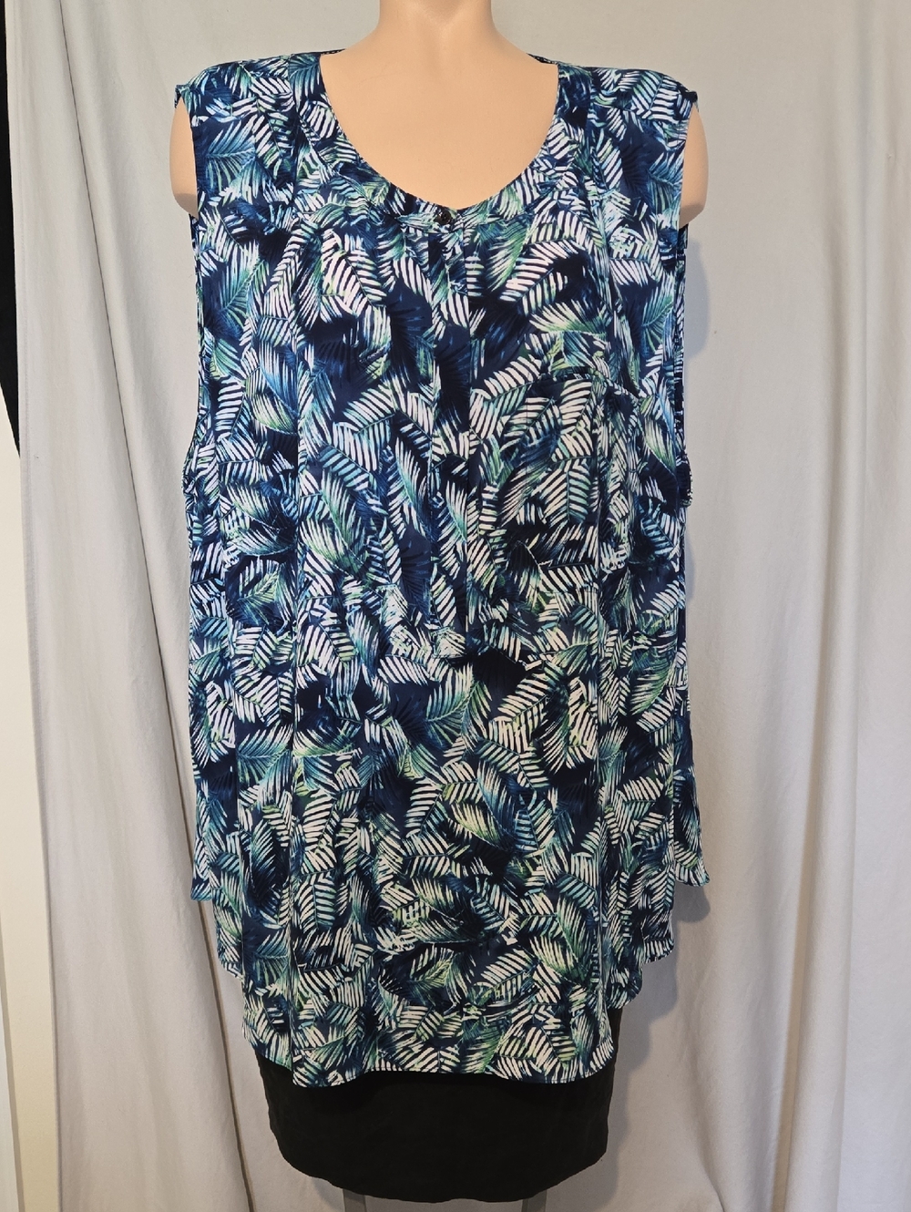 NYDJ Pleat Back Sleeveless Split Neck Blouse,Sleeveless Pintuck Blouse, New